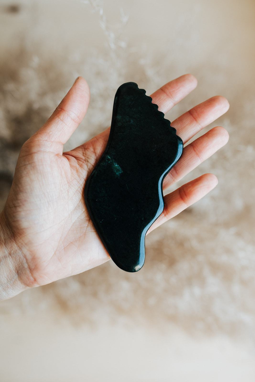 Beauty Secrets Gua Sha Dark Green Nephrite