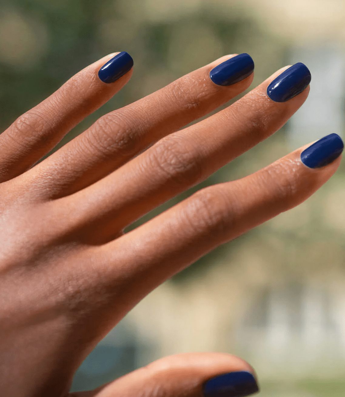 Living Beauty nail polish Manucurist Navy Blue Polish